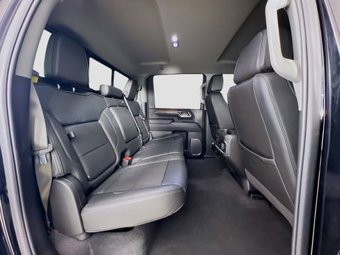 Used 2025 GMC Sierra 3500 Denali image 28