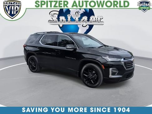 Used 2023 Chevrolet Traverse LT FWD image 2