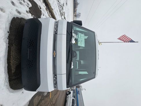 New 2025 Chevrolet Brightdrop 400 image 2