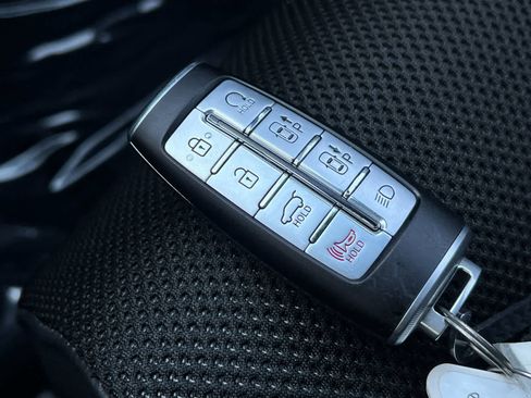 Used 2023 Genesis GV70 2.5T w/ Sport Prestige Package image 30