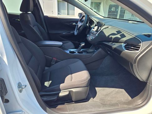 Used 2022 Chevrolet Malibu LT image 6
