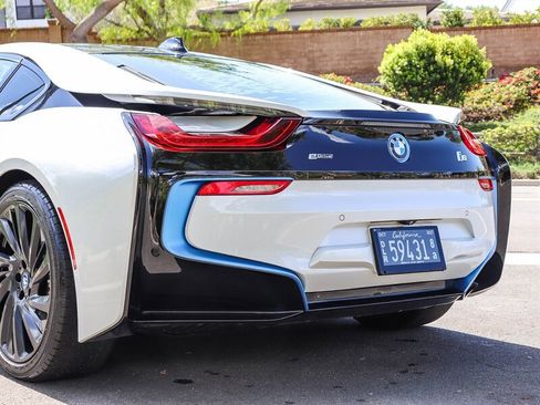 Used 2017 BMW i8 image 14