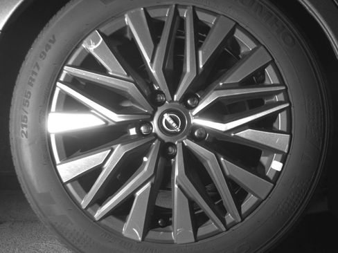 Used 2025 Nissan Altima 2.5 SV FWD image 18