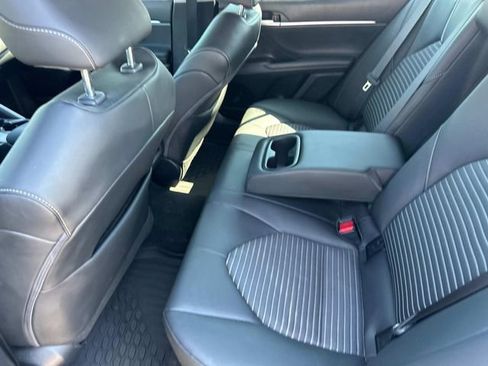 Used 2023 Toyota Camry SE image 19