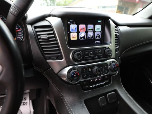 Used 2019 Chevrolet Tahoe LS AWD/4WD image 17