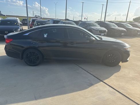 Used 2021 Honda Accord LX image 5