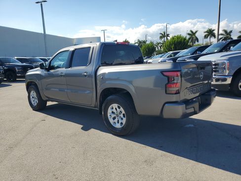 Certified 2024 Nissan Frontier SV image 7