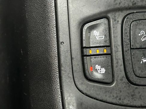 Used 2023 GMC Terrain SLE w/ Driver Convenience Package FWD image 28