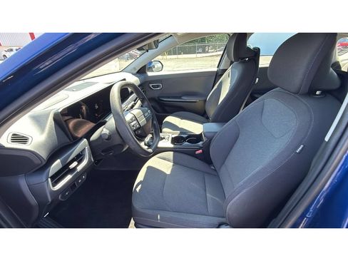 Used 2025 Kia K4 FWD image 25
