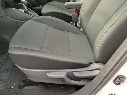 New 2025 Nissan Kicks Play S image 15