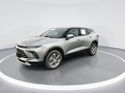 Certified 2023 Chevrolet Blazer LT image 4