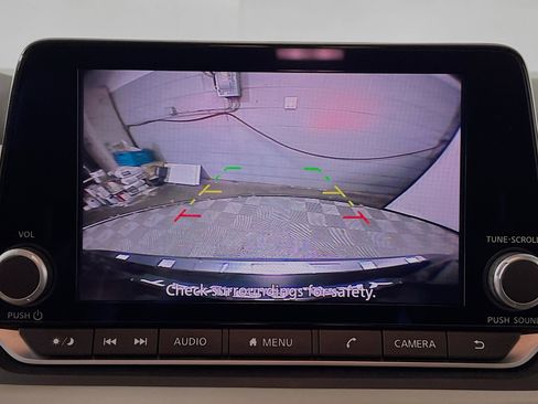 Used 2023 Nissan Rogue SV image 28