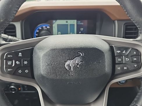 Used 2024 Ford Bronco Outer Banks AWD/4WD image 18