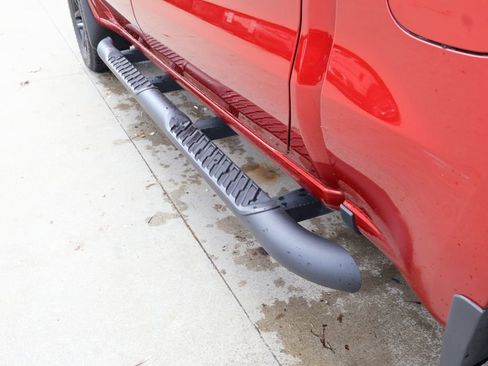 Used 2021 Chevrolet Silverado 1500 LT Trail Boss w/ Convenience Package II image 10