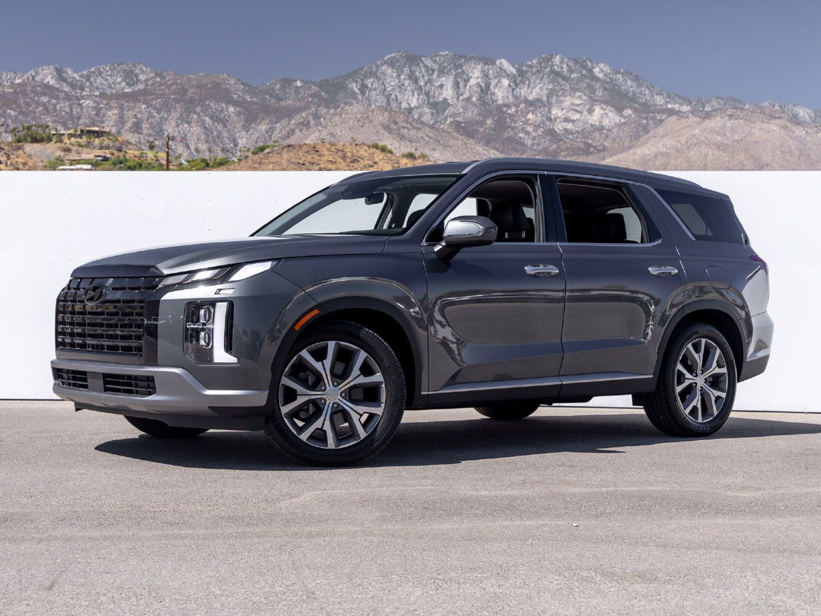 Used 2024 Hyundai Palisade SEL FWD image 1