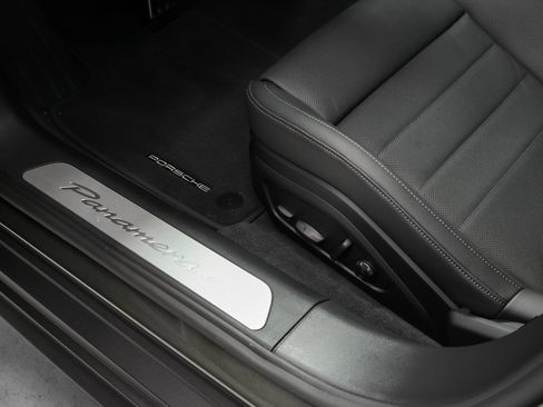 Certified 2026 Porsche Panamera 4 AWD/4WD image 29
