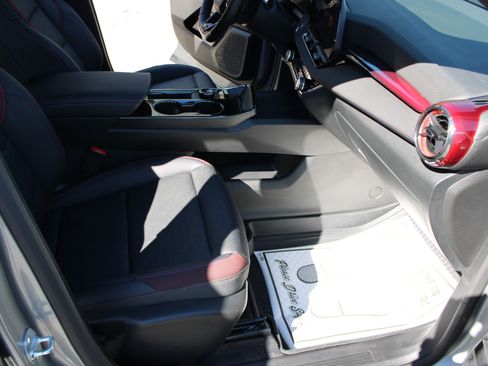 Used 2025 Chevrolet Equinox RS image 14