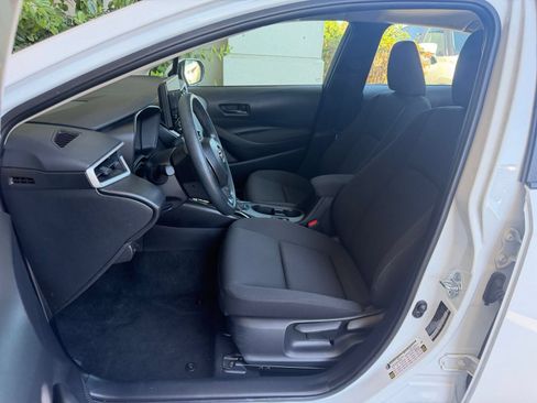 Used 2025 Toyota Corolla LE FWD image 26