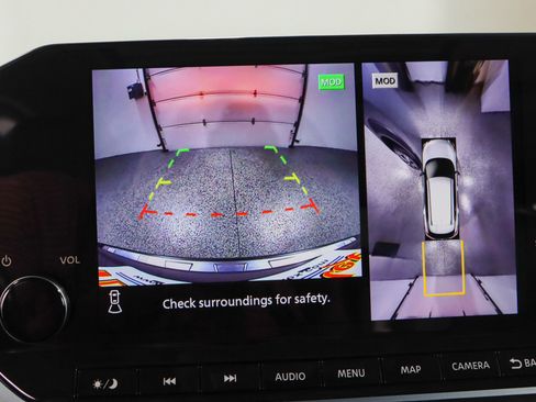 Used 2023 Nissan Rogue SL w/ SL Premium Package image 19