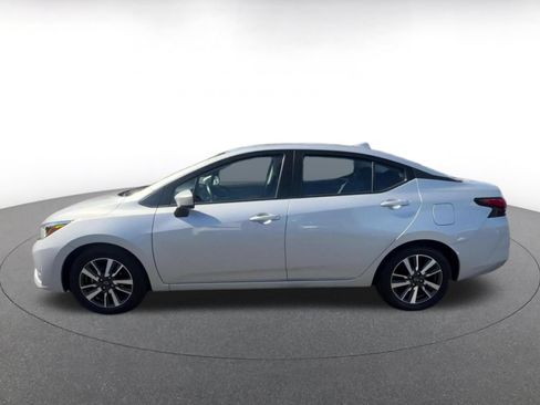 Used 2025 Nissan Versa SV FWD image 9