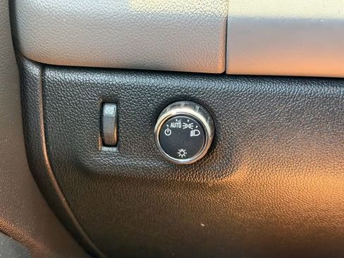 Used 2016 Chevrolet Colorado W/T w/ WT Convenience Package RWD image 26