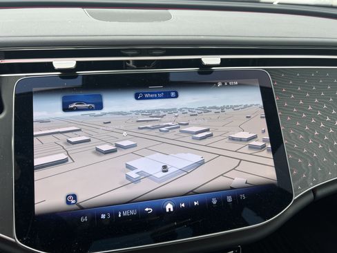 Used 2025 Mercedes-Benz E 350 Sedan image 29