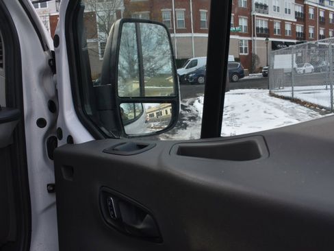 Used 2023 Ford Transit 350 XLT image 22