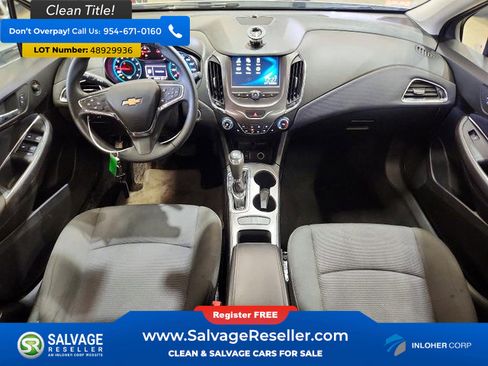 Used 2018 Chevrolet Cruze LT w/ Convenience Package FWD image 11