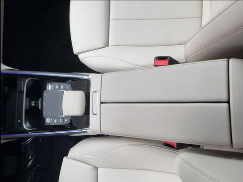 Used 2023 Mercedes-Benz EQB 250+ image 39