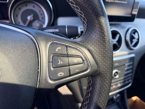 Certified 2017 Mercedes-Benz GLA 250 4MATIC image 21