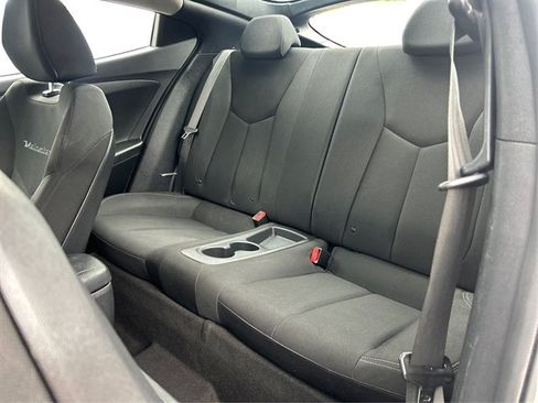 Used 2017 Hyundai Veloster FWD image 38