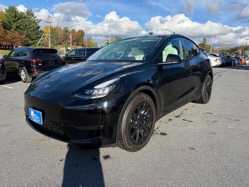 Used 2021 Tesla Model Y Long Range image 2