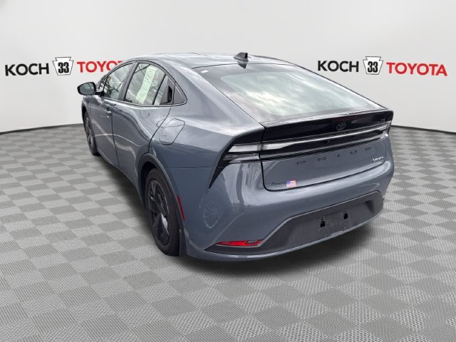 Used 2026 Toyota Prius Plug-In Hybrid FWD image 3
