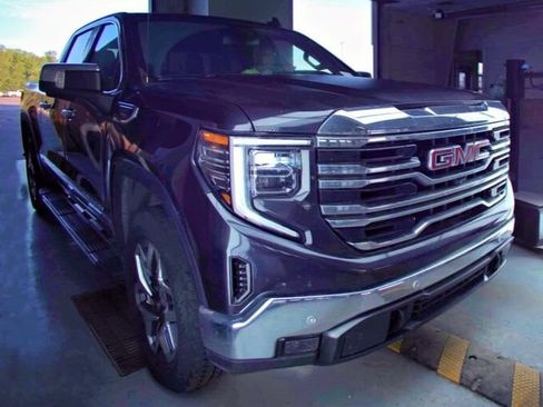 Used 2023 GMC Sierra 1500 SLT w/ SLT Premium Plus Package AWD/4WD image 1