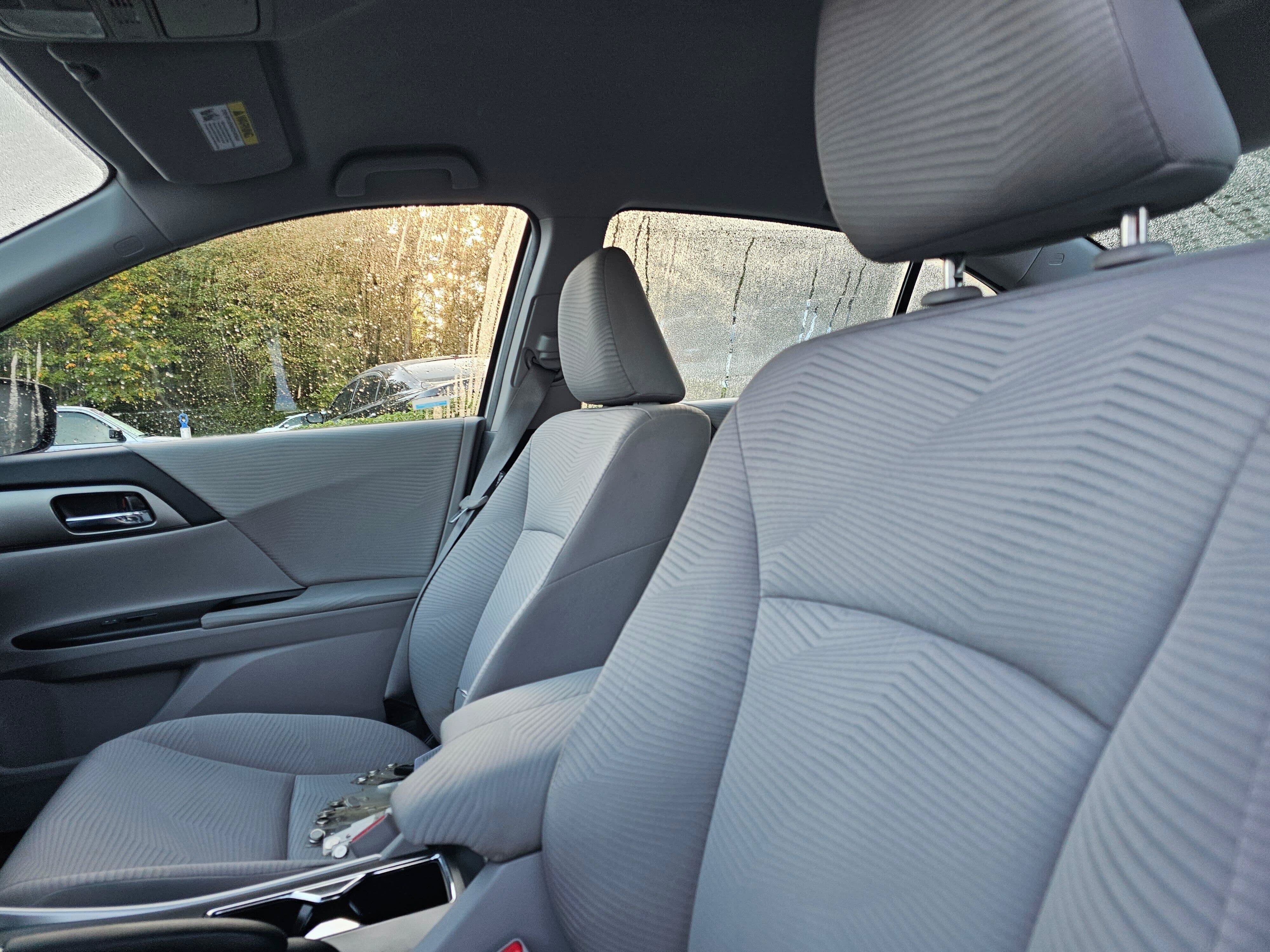 Used 2015 Honda Accord LX image 25