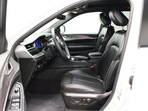 Used 2024 Jeep Grand Cherokee Limited 4xe AWD/4WD image 18