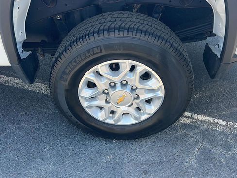 Used 2022 Chevrolet Silverado 2500 LT w/ Fleet Comfort Package AWD/4WD image 37