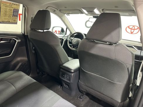 Used 2025 Toyota RAV4 XLE image 16