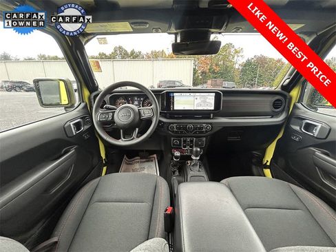 Used 2024 Jeep Gladiator Rubicon w/ Technology Group image 15