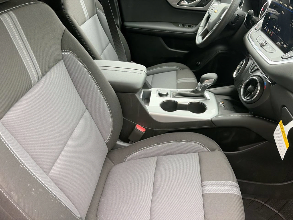 New 2026 Chevrolet Blazer LT w/ Convenience Package FWD image 7