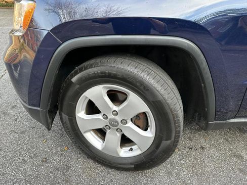 Used 2013 Jeep Grand Cherokee Laredo image 3