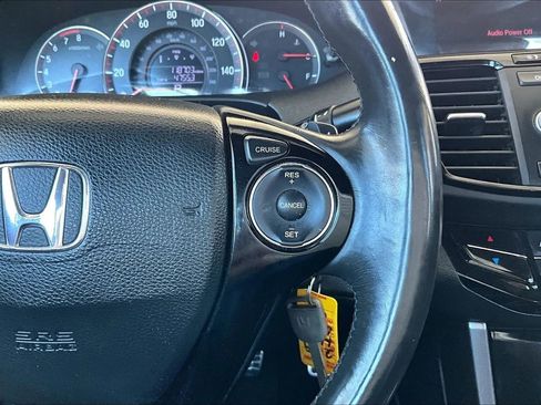 Used 2017 Honda Accord Sport image 11