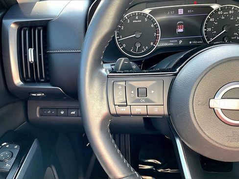 Used 2023 Nissan Pathfinder SL w/ Lighting Package (N92) image 24