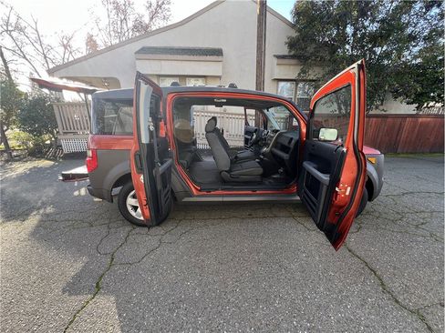 Used 2005 Honda Element EX image 13