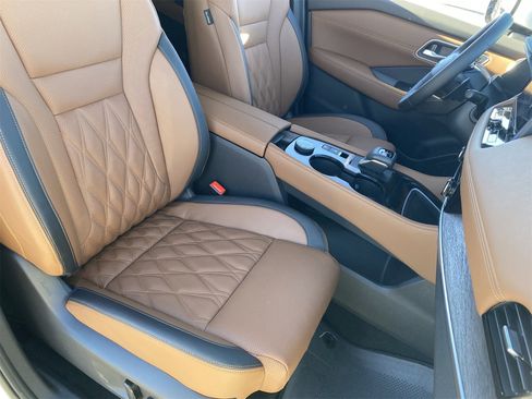 New 2026 Nissan Rogue Platinum w/ Tech Package image 11