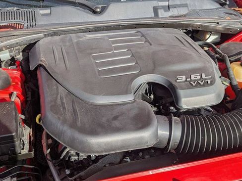 Used 2016 Dodge Challenger SXT image 22