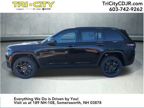 New 2025 Jeep Grand Cherokee Limited image 2