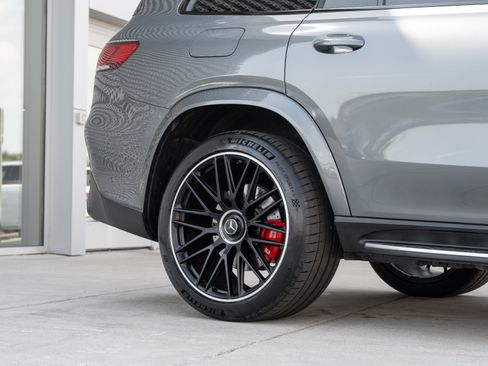 Used 2021 Mercedes-Benz GLS 63 AMG 4MATIC image 38