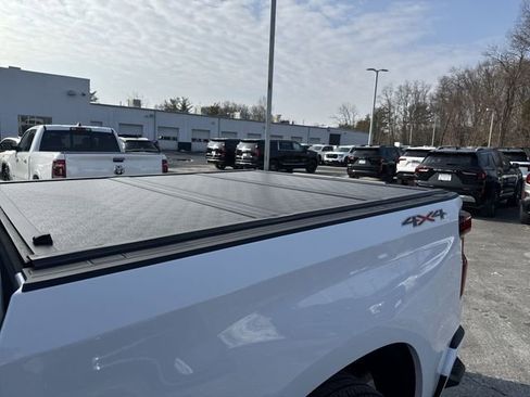 Certified 2023 Chevrolet Silverado 1500 RST w/ Redline Edition image 33