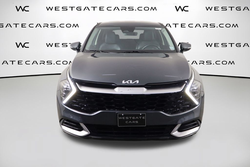Used 2024 Kia Sportage EX FWD image 2